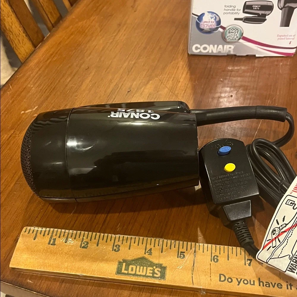 Conair 1875 Watt Compact Styler Hair Dryer Folding Travel Dual Voltage new black